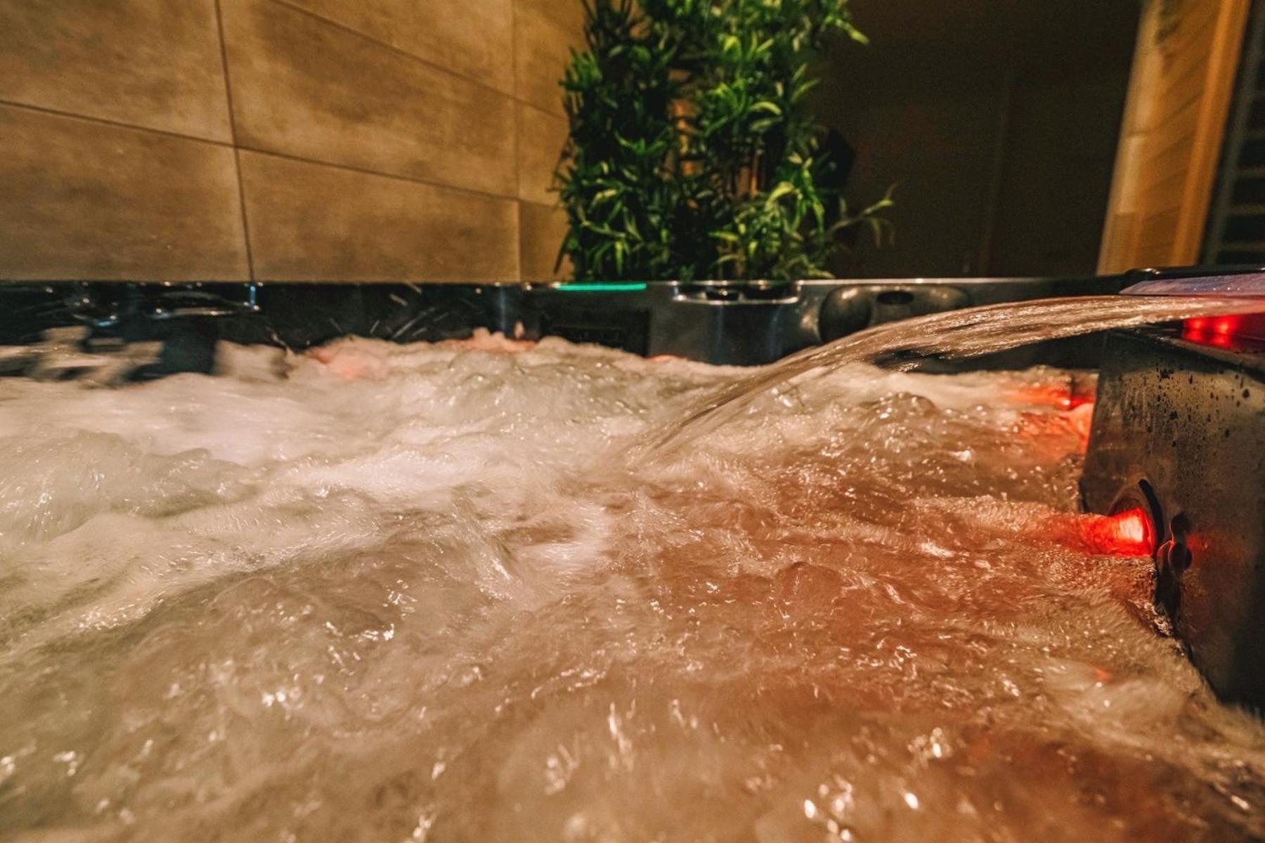 Spa Appartement O Temps Suspendu Reims Centre Sauna Et Jacuzzi エクステリア 写真